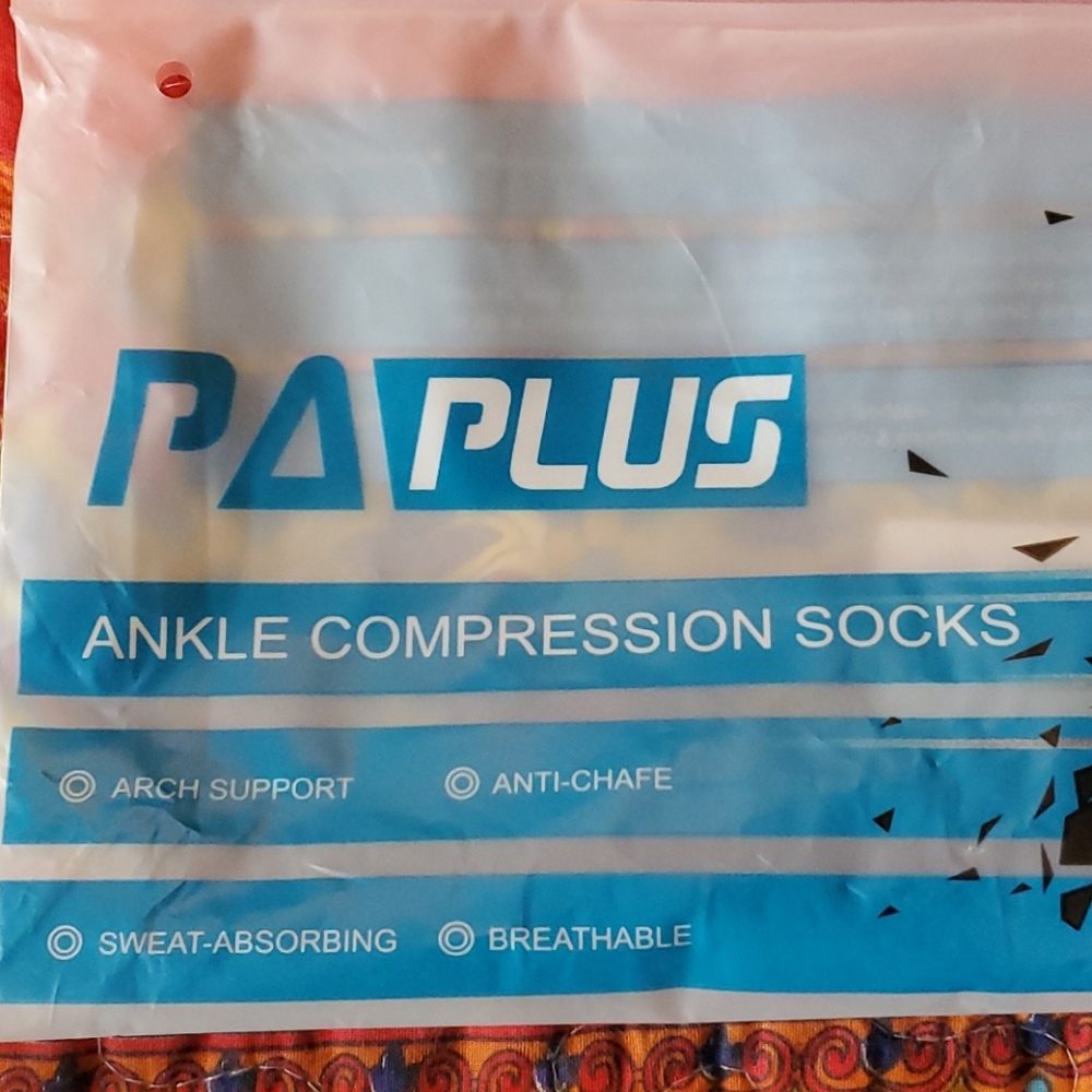 Toeless compression socks